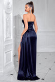Robe de bal longue sans bretelles en satin fourreau bleu marine avec fente