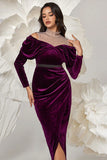 Robe de bal froncée fourreau en velours violet foncé