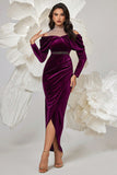 Robe de bal froncée fourreau en velours violet foncé