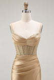 Sirène dorée Spaghetti bretelles Corset Robe de soirée longue plissée avec fente