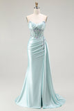 Robe de soirée longue perlée corset sirène vert clair avec banderole