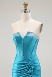 Sirène sans bretelles corset perlé bleu Robe de soirée avec fente à volants
