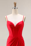 Robe de soirée sirène rouge en satin froncé à bretelles spaghetti corset longue