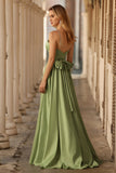 Robe de soirée longue satin vert sauge corset ligne A avec manches bouffantes