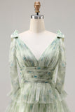 Robe de bal longue à fleurs à volants verts à volants en A avec fente