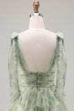 Robe de bal longue à fleurs à volants verts à volants en A avec fente