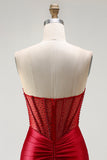 Corset sirène bustier rouge, robe longue de bal en satin froncé perlée avec fente