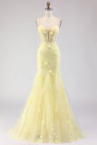 Robe de soirée longue jaune coupe sirène en dentelle sans bretelles avec perles