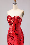 Robe de soirée de promo sirène rouge perlé sans bretelles avec fente latérale et miroir