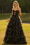 Robe de bal longue noire sans bretelles à volants à volants découpés avec nœuds