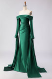 Robe longue de bal en satin vert foncé à épaules dénudées, manches longues