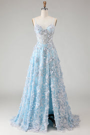 Sequins bleus : une robe de bal longue à applique en corset transparent avec une fente