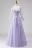 Robe de soirée longue lilas coupe A en tulle appliqué avec corsage et manches longues