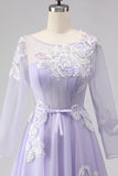 Robe de soirée longue lilas coupe A en tulle appliqué avec corsage et manches longues