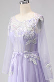 Robe de soirée longue lilas coupe A en tulle appliqué avec corsage et manches longues