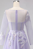 Robe de soirée longue lilas coupe A en tulle appliqué avec corsage et manches longues