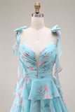 Bleu Rose Fleur Une robe de bal longue en chiffon à volants avec fente
