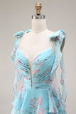Bleu Rose Fleur Une robe de bal longue en chiffon à volants avec fente