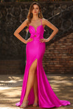 Robe de bal longue de bal découpée en satin plissé avec un nœud et une fente