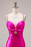 Robe de bal longue à la découpe satin satin plissée, nœud, avec fente