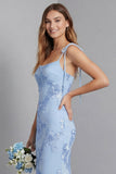 Robe Maxi sirène bleu clair à bretelles fines avec broderie florale