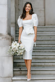 Robe de mariée midi fourreau à col carré blanc