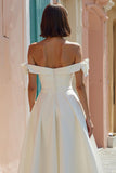 Robe de mariée midi blanche à épaules dénudées