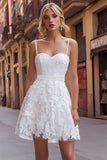 Robe de réception de mariage en dentelle à bretelles spaghetti blanches