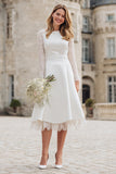 Robe de mariée midi ivoire à manches longues avec dentelle