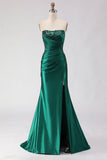 Robe de bal longue de bal sans bretelles en sirène vert foncé à paillettes