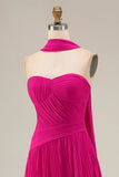 Fuchsia Sweetheart Une robe de bal longue plissée avec une ceinture