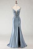 Robe de bal longue en satin appliquée à bretelles de sirène gris-bleu avec fente