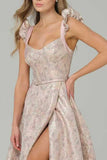 Corset rose à motifs floraux à motifs A avec une longue robe de bal avec fente