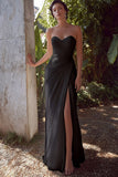 Robe de dîner de répétition sans bretelles blanches froncées