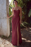 Robe de dîner de répétition sans bretelles blanches froncées