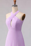 Robe longue de demoiselle d’honneur en ligne lilas découpée en chiffon A