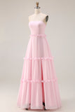 Rose rougissement Une robe longue de demoiselle d’honneur en chiffon bustier avec fente
