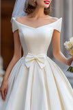 Robe de mariée courte ivoire avec nœud de la Shouder
