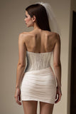 Robe de mariée courte ivoire bustier plissé à décolleté cœur