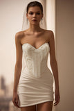Robe de mariée courte bodycon Satin Ivoire Sweetheart avec franges