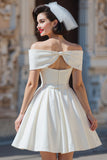Robe de mariée courte en satin blanc sur les épaules A Line avec nœuds