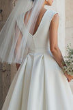 Robe de mariée blanche à col rond sans manches A Line