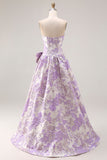 Robe de bal longue en brocart Jacquard en lilas bretellée, sans bustiers, avec nœud d’ours