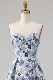 Robe de bal longue de promo à motif de fleurs bleues sans bretelles en ligne A