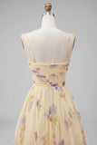 Robe longue de bal à motifs plissés à motifs A en ligne jaune avec volants