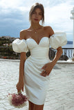 Robe de mariée courte en ivoire à épaules dénudées
