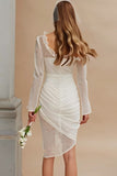 Robe de mariée asymétrique froncée en ivoire avec manches