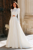 Robe de mariée ivoire à découpe haute à manche longues
