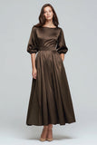 Robe formelle midi en satin à col bateau de café