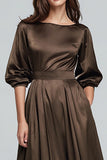 Robe formelle midi en satin à col bateau de café